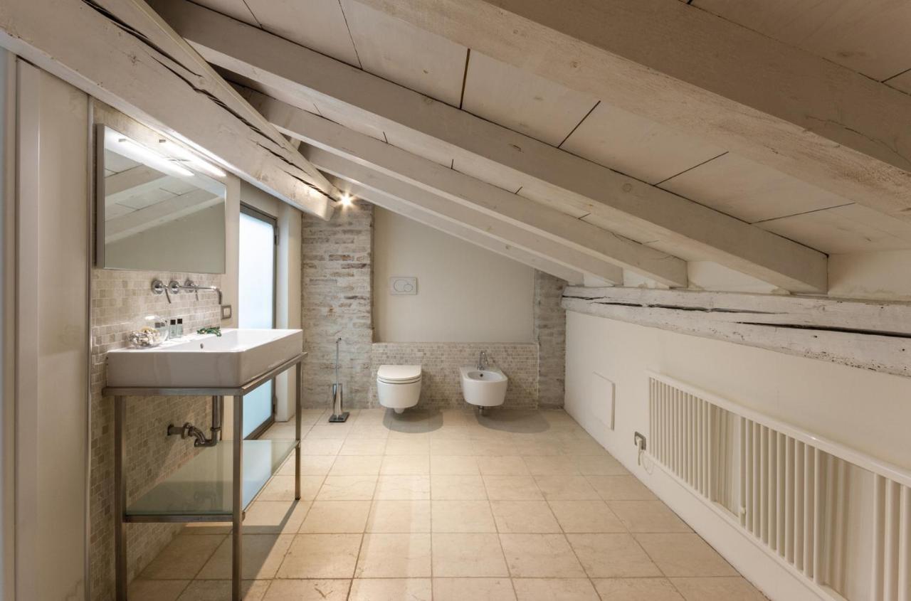 Smeraldo Suite - Smart Holiday Mantova Bagian luar foto